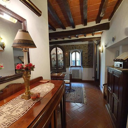 The Small Castle Cortona Room photo